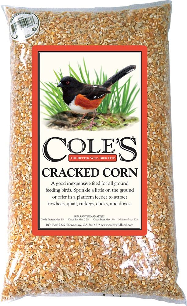 Why Cracked Corn Is a Popular Bird Food Choice